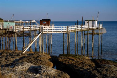Fransa 'nın Saint Palais şehrinde Charente-Poitou bölgesinde balık avı