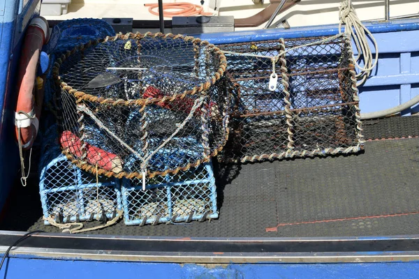 法国诺曼底的一堆堆龙虾锅 — 图库照片