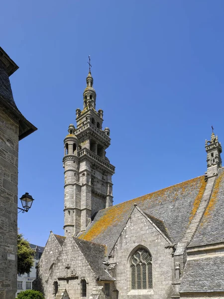 ロスコフ教区教会の鐘楼16世紀からクロアズ バッツの聖母 ロスコフ Roscoff フランス北西部のブルターニュ省の共同体である — ストック写真