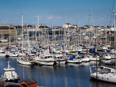 Saint-Malo bağlantı noktası, Brittany Manş üzerinde kuzeybatı Fransa'da bir duvarlı liman kenti. Ille-et-Vilaine bölümünün alt il mi.
