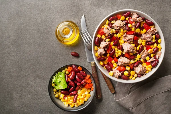 Healthy Tuna Salad Corn Peppers Beans Grey Background Mexican Corn — стоковое фото
