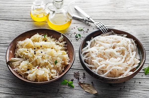 Traditional Fresh Healthy Sauerkraut Sour Turnip Wooden Background — Foto de Stock