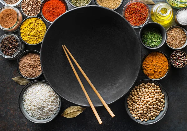 Coloridos Ingredientes Con Hierbas Especias Para Cocinar Comida Especias Asiáticas — Foto de Stock