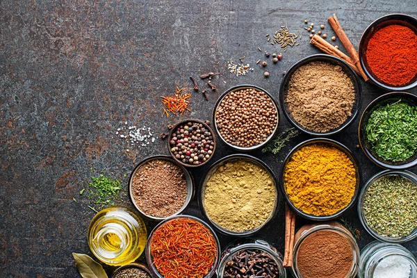 Kleurrijke Kruiden Specerijen Voor Het Koken Maaltijd Indische Aziatische Kruiden — Stockfoto