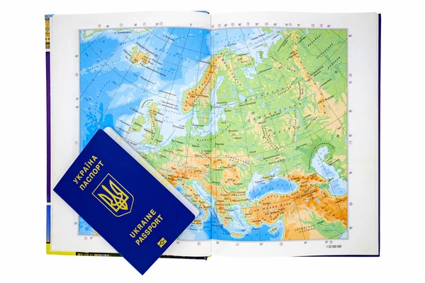 Mavi Renkli Ukrayna Nın Biyometrik Pasaportu Ülkenin Haritasının Arka Planında — Stok fotoğraf