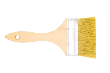 Doğal kıllarla boyama ve çizim için fırça ve beyaz arka planda yakın çekim ahşap bir kabza.