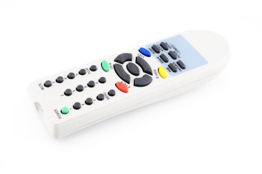 Kanal değiştirmek için çeşitli düğmelere sahip uzaktan kumanda, ses düzeyi ve diğer işlevler, beyaz arkaplandaki ev eğlence sistemlerinin kullanımı ve etkin kontrolü için tasarlandı