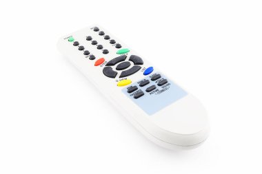 Kanal değiştirmek için çeşitli düğmelere sahip uzaktan kumanda, ses düzeyi ve diğer işlevler, beyaz arkaplandaki ev eğlence sistemlerinin kullanımı ve etkin kontrolü için tasarlandı