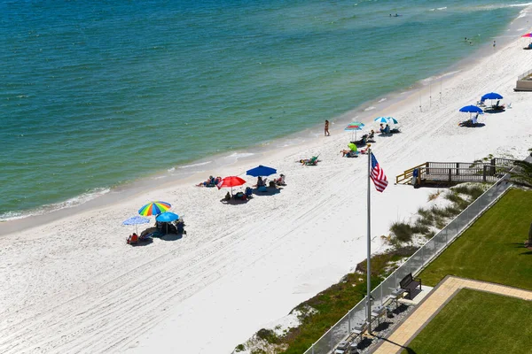 Gulf Shores Usa Mayo 2023 Gente Disfrutando Hermoso Día Soleado — Foto de Stock