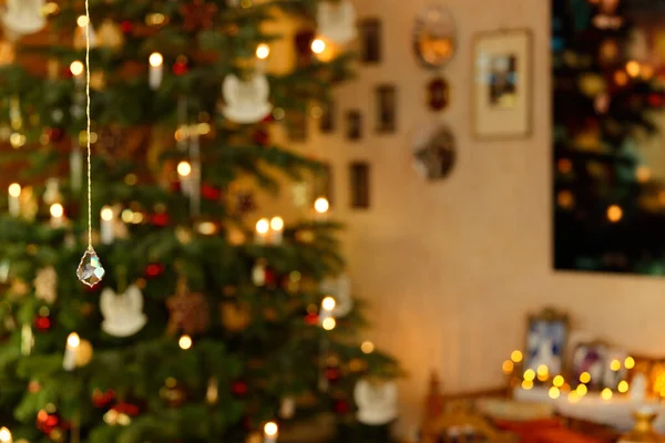 Рождественская Комната Боке Скошенным Кристаллом Переднем Плане — стоковое фото