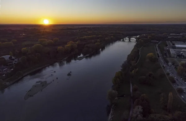 Όμορφη Εναέρια Ηλιοβασίλεμα Στον Ποταμό Ticino Στην Pavia Ιταλία Εικόνα Αρχείου