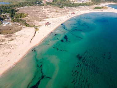 Bulgaristan 'ın Burgaz Bölgesi, Arkutino plajının şaşırtıcı hava manzarası