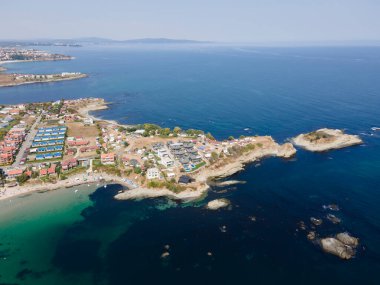Bulgaristan 'ın Burgaz Bölgesi' nin Çarevo kasabası yakınlarındaki Arapya plajının hava manzarası