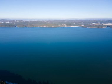 Bulgaristan 'ın Sofya kenti yakınlarındaki Iskar Barajı' nın hava manzarası