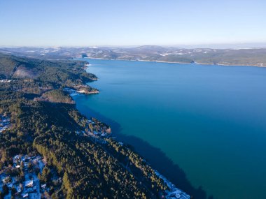 Bulgaristan 'ın Sofya kenti yakınlarındaki Iskar Barajı' nın hava manzarası