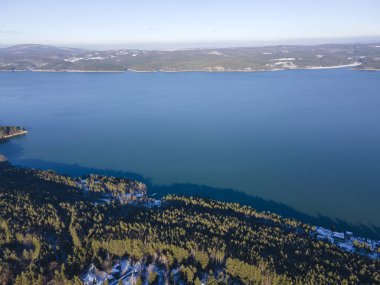 Bulgaristan 'ın Sofya kenti yakınlarındaki Iskar Barajı' nın hava manzarası