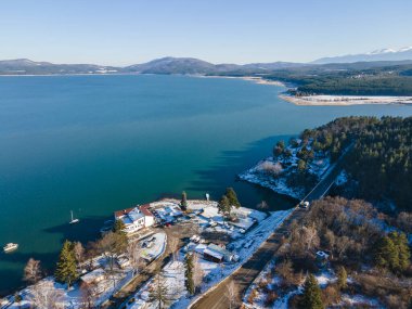 Bulgaristan 'ın Sofya kenti yakınlarındaki Iskar Barajı' nın hava manzarası