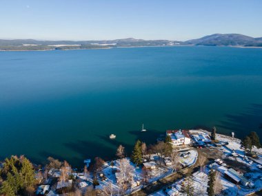 Bulgaristan 'ın Sofya kenti yakınlarındaki Iskar Barajı' nın hava manzarası