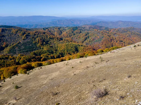 Bulgaristan Pernik Bölgesindeki Erul Dağı Nın Nanılmaz Sonbahar Manzarası — Stok fotoğraf
