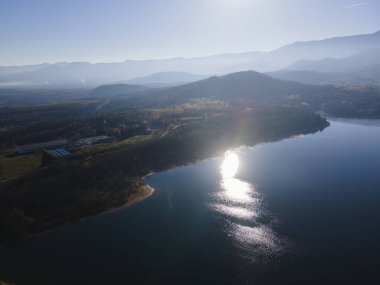 Bulgaristan 'ın Montana bölgesinin Srechenska Bara Baraj Havalimanı manzarası
