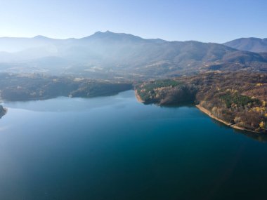 Bulgaristan 'ın Montana bölgesinin Srechenska Bara Baraj Havalimanı manzarası