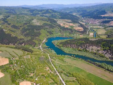 Topolnitsa Reservoir, Sredna Gora Dağı, Bulgaristan 'ın yay manzarası