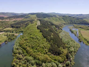 Topolnitsa Reservoir, Sredna Gora Dağı, Bulgaristan 'ın yay manzarası