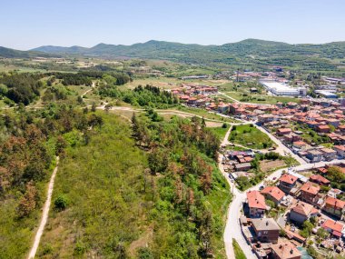 Bulgaristan 'ın Pazardzhik bölgesinin tarihi Panagyurishte kasabasının hava manzarası