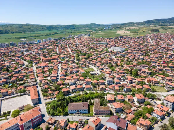 ブルガリア パザルジェシュク州パナジュリシュテの歴史的市街地の空中写真 — ストック写真