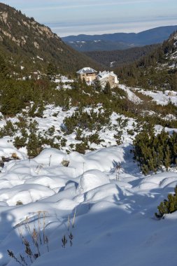 Bulgaristan 'ın Malyovitsa zirvesi yakınlarındaki Rila Dağı' nın şaşırtıcı kış manzarası