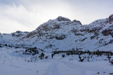 Bulgaristan 'ın Malyovitsa zirvesi yakınlarındaki Rila Dağı' nın şaşırtıcı kış manzarası