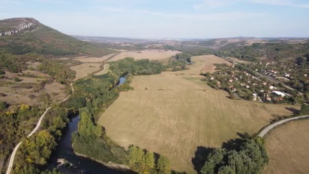 Luftaufnahme Des Iskar Flusses Herbst Vorbei Dorf Strupets Region Vratsa — Stockvideo