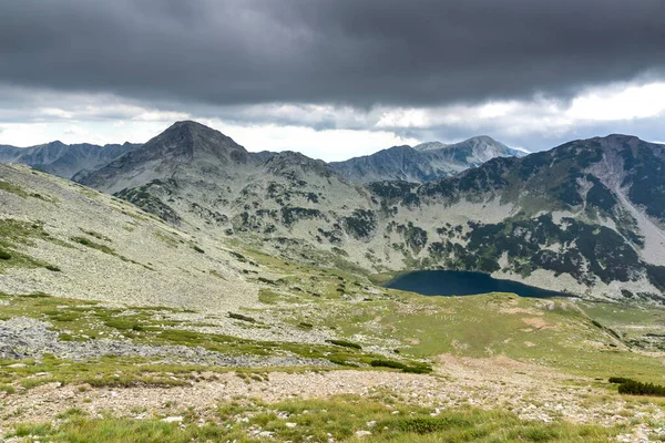 保加利亚维赫伦峰附近的皮林山奇景 — 图库照片