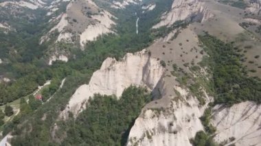 Melnik kum piramitlerinin hava manzarası, Blagoevgrad bölgesi, Bulgaristan
