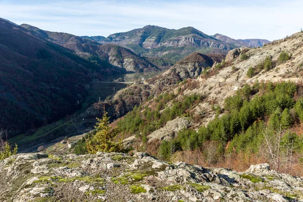 Increíble Vista Las Montañas Rhodope Cerca Del Río Borovitsa Bulgaria — Foto de Stock