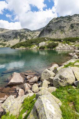 Uzun Göl, Pirin Dağı, Bulgaristan 'ın şaşırtıcı manzarası