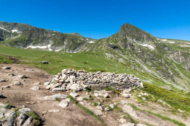 Bulgaristan 'ın Yedi Rila Gölü yakınlarındaki Rila Dağı' nın muhteşem manzarası