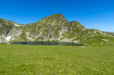 Bulgaristan 'ın Yedi Rila Gölü yakınlarındaki Rila Dağı' nın muhteşem manzarası