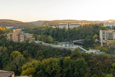 Bulgaristan 'ın Veliko Tarnovo kentinin muhteşem panoramik manzarası