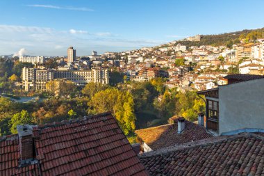 Bulgaristan 'ın Veliko Tarnovo kentinin muhteşem panoramik manzarası