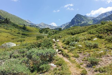 Bulgaristan 'ın Begovitsa kulübesi yakınlarındaki Pirin Dağı' nın şaşırtıcı manzarası