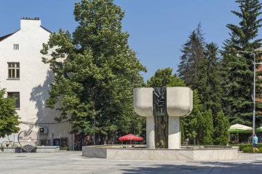 VELINGRAD, BULGARIA - 29 Haziran 2021: Bulgaristan 'ın ünlü Velingrad, Pazardzhik bölgesinin merkezi