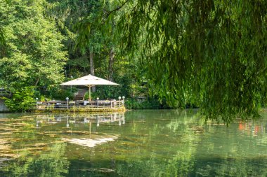 VELINGRAD, BULGARIA - 29 Haziran 2021: Bulgaristan 'ın ünlü Velingrad, Pazardzhik bölgesinin merkezi