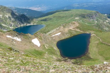 Bulgaristan 'ın Yedi Rila Gölünün etrafındaki Rila Dağı' nın muhteşem manzarası