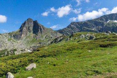 Bulgaristan 'ın Yedi Rila Gölünün etrafındaki Rila Dağı' nın muhteşem manzarası