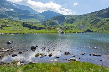 Bulgaristan 'ın Yedi Rila Gölünün etrafındaki Rila Dağı' nın muhteşem manzarası