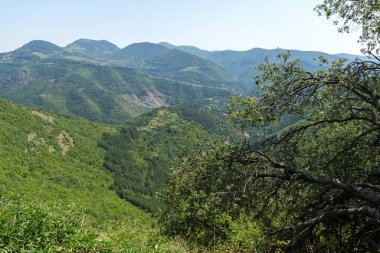 Bulgaristan 'ın Stara Planina Dağı' ndaki Iskar Nehri Boğazı 'nın inanılmaz manzarası
