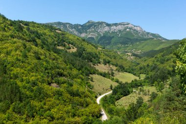 Bulgaristan 'ın Stara Planina Dağı' ndaki Iskar Nehri Boğazı 'nın inanılmaz manzarası