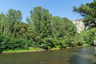Bulgaristan 'ın Stara Planina Dağı' ndaki Iskar Nehri Boğazı 'nın inanılmaz manzarası