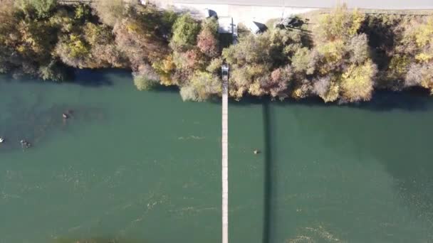 ブルガリアソフィア市パサール貯水池の空中秋の景色 — ストック動画